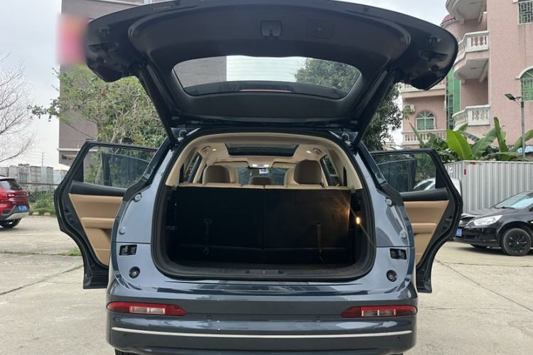 Used Landian E5 PLUS 2025 165 km Long-Range Version Pro 7-Seater
