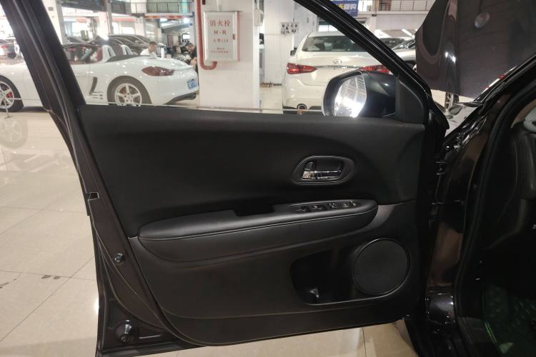 Used Honda Vezel 2017 1.8L CVT Front-Wheel Drive Pioneer Edition