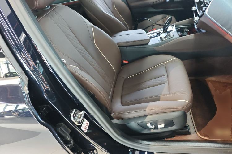 Used BMW 5 Series 2023 530Li Leading Model M Sport Package
