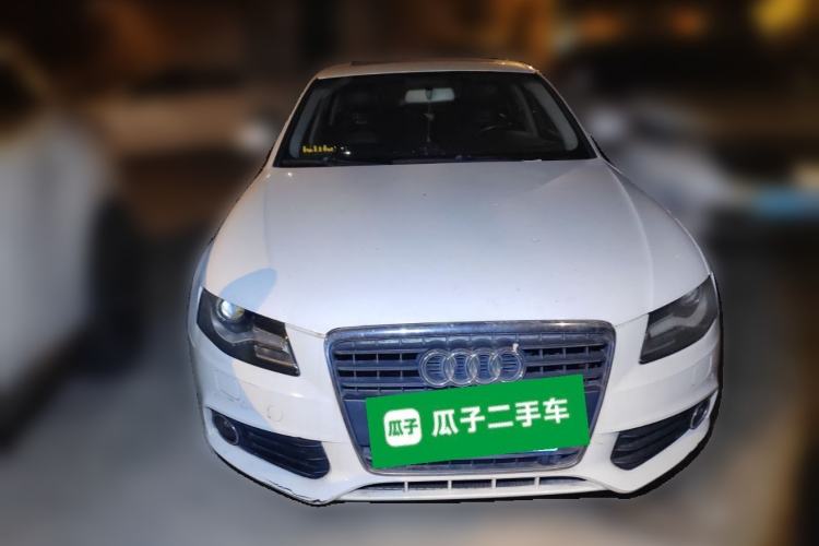 Used Audi A4L 2012 2.0 TFSI automatic Comfort trim level