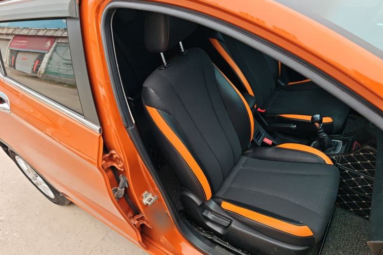 Used Baojun 310 2017 1.5L Manual Fashion Model