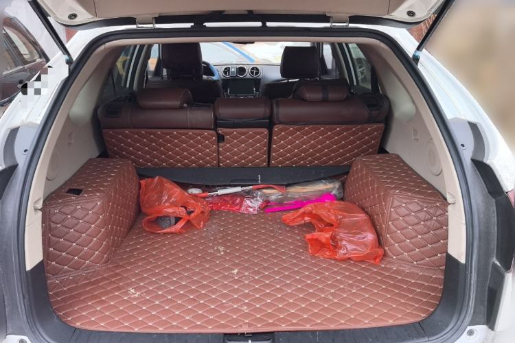 Used BYD Tang New Energy 2015 2.0T Four-Wheel-Drive Flagship Model Trunk