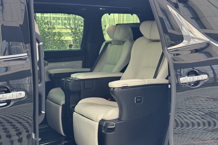 Used Lexus LM 2020 300h Seven-Seat Elegant Edition