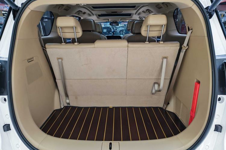 Used Buick GL8 2021 ES Landtrek 653T Luxury Model Interior 8