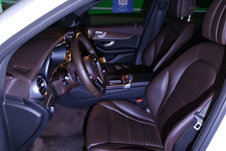 Used Mercedes-Benz GLC 2021 GLC 300 L 4MATIC Dynamic Model Left Front Seat