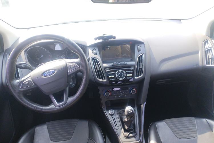 Used Ford Focus 2017 Sedan 1.6L Manual Fashion Edition Smart Drive Version
