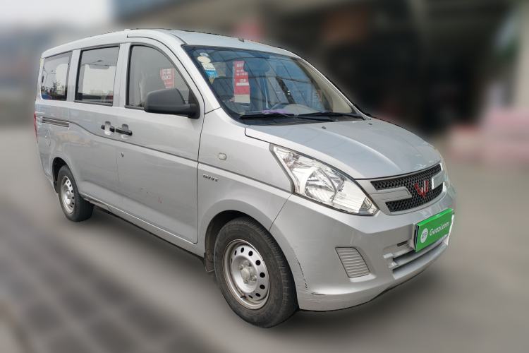 Used Wuling Rongguang V 2018 1.5L Practical Version Front Right 45 Deg