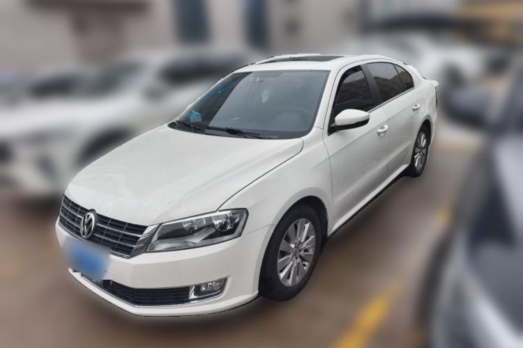 Used Volkswagen Lavida 2013 Restyled Classic 1.6L Manual Comfort Edition