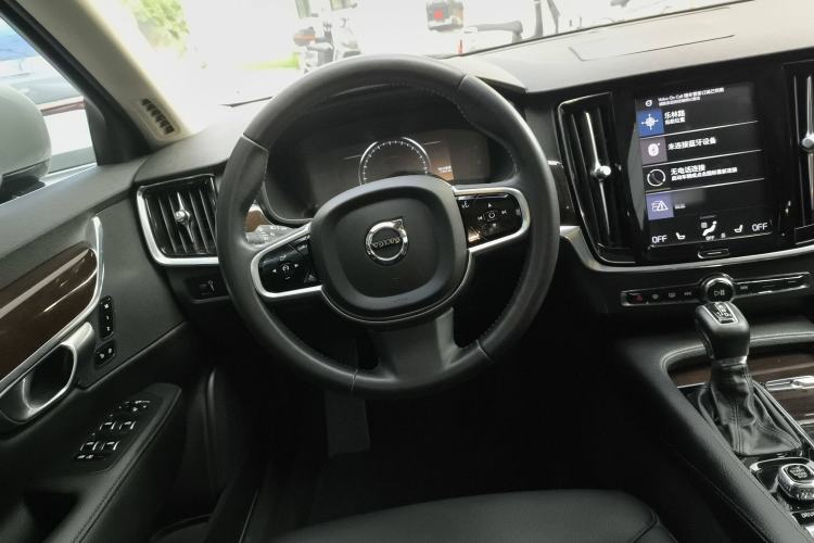 Used Volvo S90 2018 T5 Zhiyuan Edition
