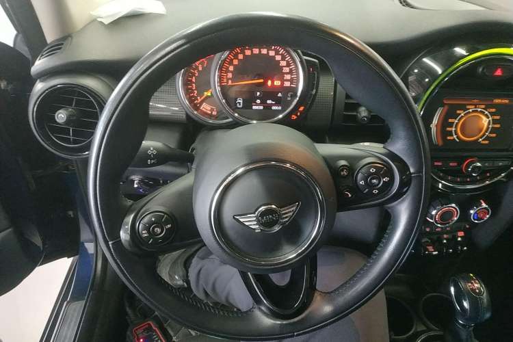 Used MINI MINI 2016 1.5T COOPER Five-Door Edition