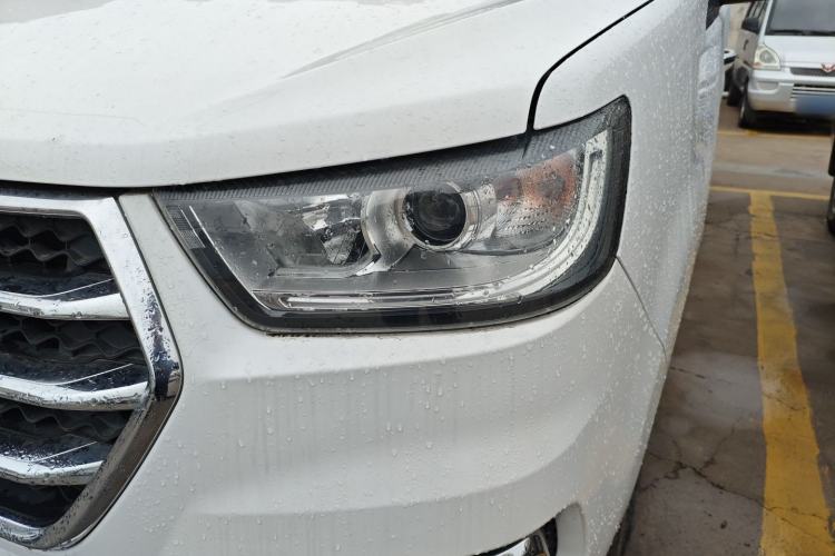 Used JAC Refine M4 2016 2.0L Manual Luxury Version