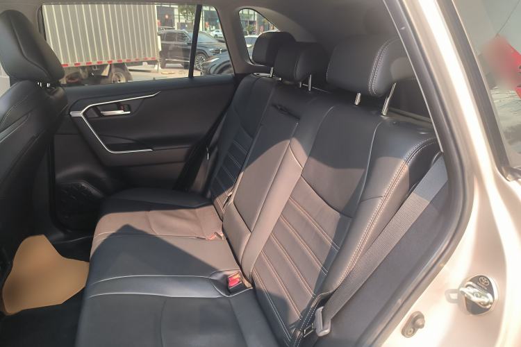 Used Toyota Wildlander 2022 2.0L CVT Two-Wheel Drive Luxury PLUS Edition Left Rear Seat