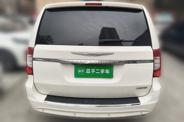 Used Chrysler Grand Voyager 2013 3.6L Luxury Edition Rear