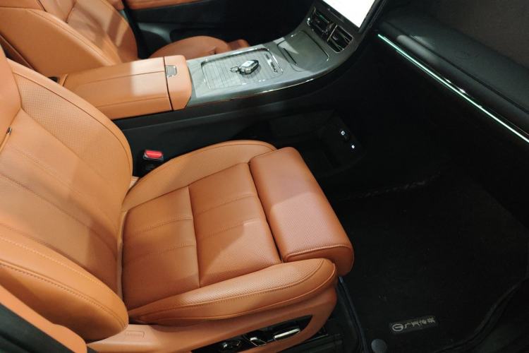 Used GAC Trumpchi Xiangwang M8 2025 Kunkun Series Ultra First-Class Cabin
