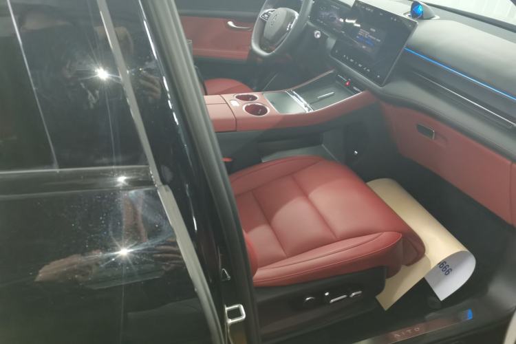 Used Hima AITO M5 2025 Extended-Range Ultra Rear-Wheel-Drive Version
