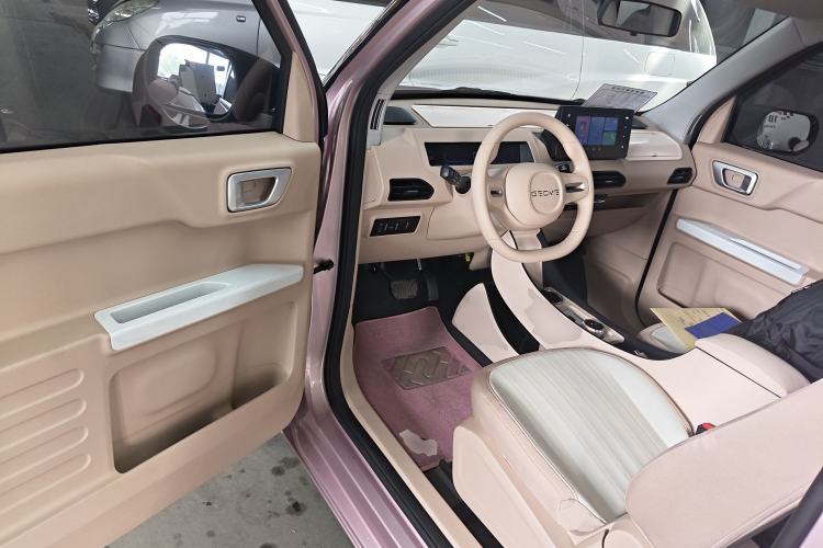 Used Geely Galaxy Panda 2024 Panda Mini 200km Endurance Bear
