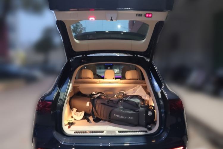 Used Mercedes-Benz EQS SUV 2023 450 4MATIC Pioneer Edition Trunk