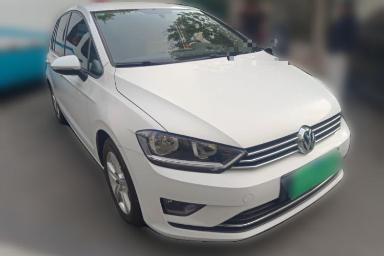 Used Volkswagen Golf Sportsvan 2016 1.6L Automatic Comfort Model Front Right 45 Deg