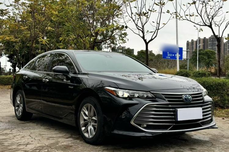 Used Toyota Avalon 2019 Dual-Engine 2.5L Luxury Edition China VI Standard