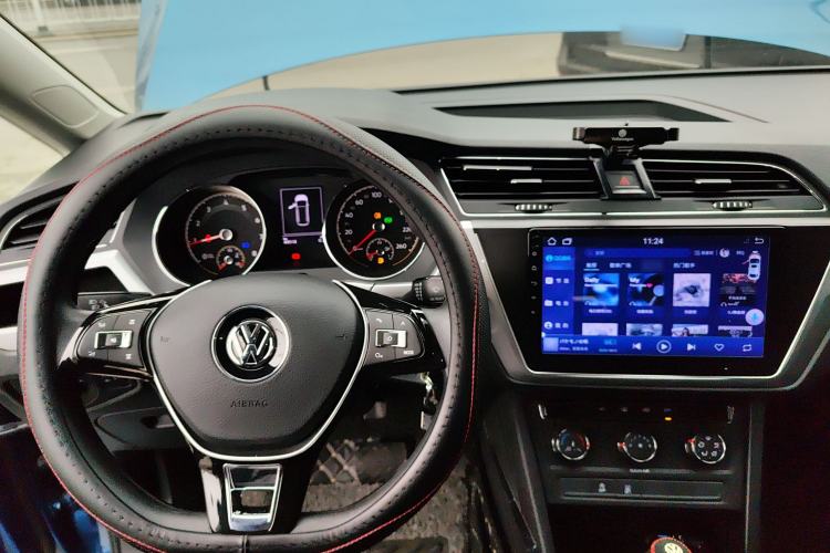 Used Volkswagen Touran 2021 Volkswagen Touran L 280TSI DSG Style Edition 7 Seats
