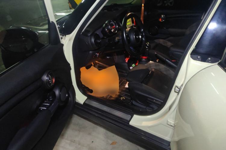 Used MINI 2015 1.5T COOPER Fun Five-Door Edition
