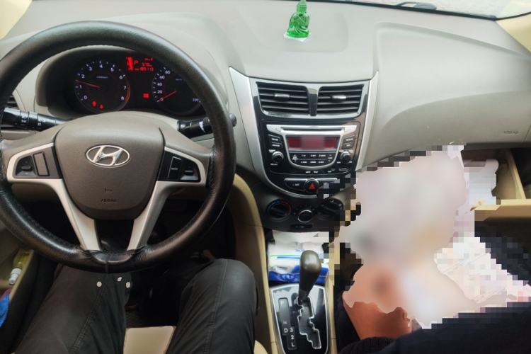 Used Hyundai Verna (older generation) 2010 Sedan 1.4L Automatic Luxury GLS Trim
