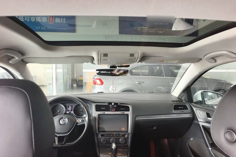 Used Volkswagen Golf 2018 230TSI Automatic Luxury Version