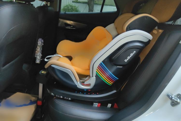 Used Buick Encore 2015 1.4T Automatic Two-Wheel Drive Urban Leading Model Interior 4