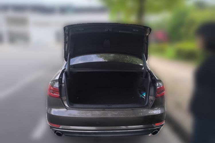 Used Audi A4L 2018 30th Anniversary Edition 40 TFSI Trendy Model
