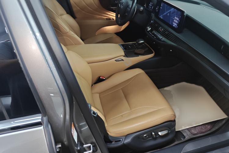 Used Lexus LS 2021 500h Excellence Edition
