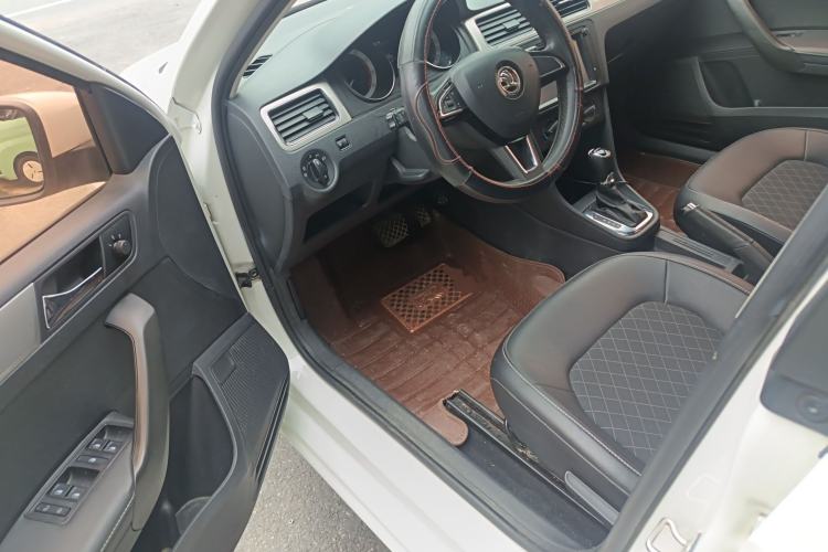 Used Skoda Rapid Spaceback 2018 1.6L Automatic Comfort Edition