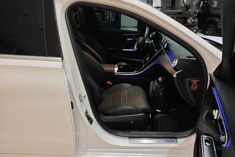 Used Mercedes-Benz C-Class 2024 Restyled C 260 L Sport Edition Right Front Seat