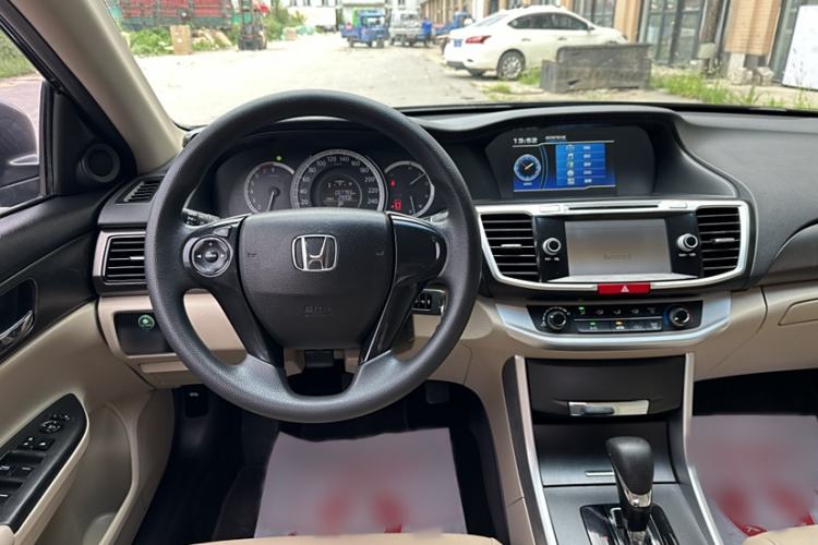Used Honda Accord 2015 2.0L LX Comfort Edition