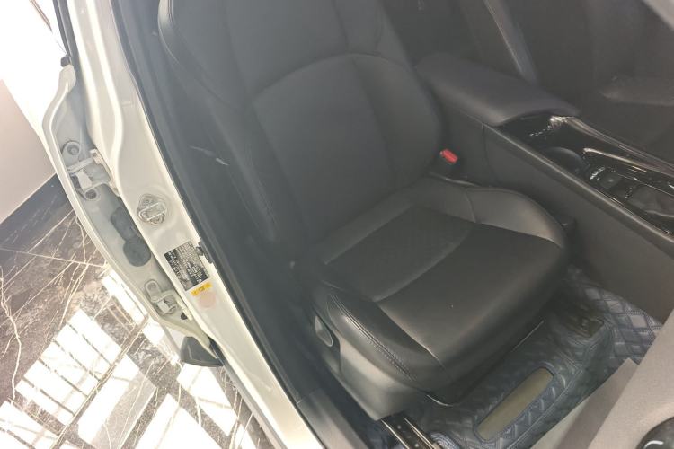 Used Toyota IZOA 2018 2.0L Yichi Edition China V Standard