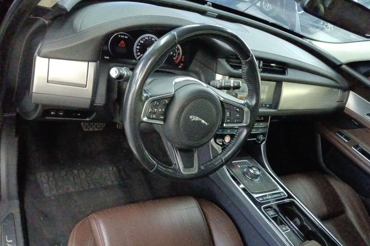 Used Jaguar XFL 2018 XFL 2.0T 250 PS Luxury Edition
