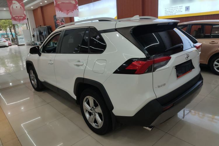 Used Toyota RAV4 2021 2.0L CVT 4x4 Style PLUS Edition
