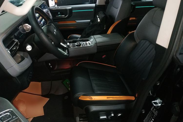 Used BAIC Off-Road BJ40 2024 2.0T All-New Urban Hunter Edition Ultimate Version