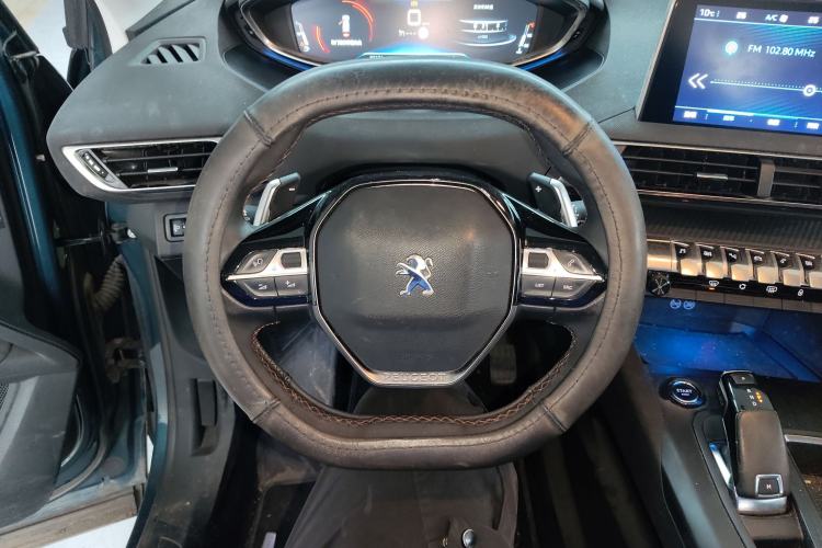 Used Peugeot 5008 2017 350THP 7-Seater Elite Edition Steering Wheel
