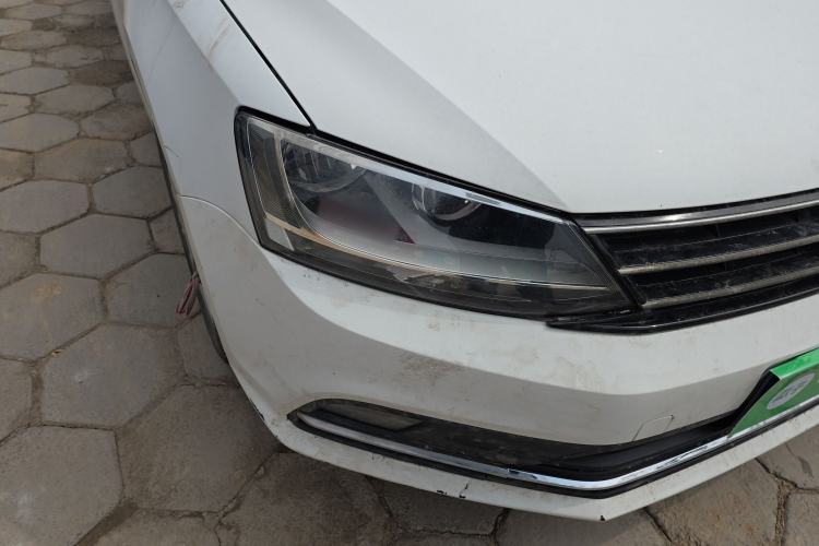 Used Volkswagen Sagitar 2015 1.6L Manual Comfort Model