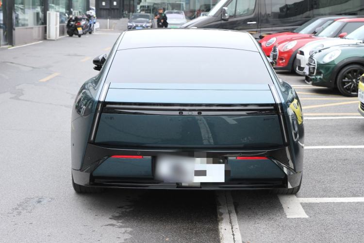 Used XPeng P7 2025 Model—750 All-Wheel-Drive High-Performance Ultra