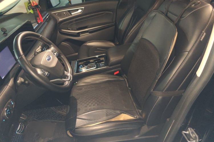 Used Ford Edge 2021 PLUS EcoBoost 245 Two-Wheel-Drive Titanium 7-Seater
