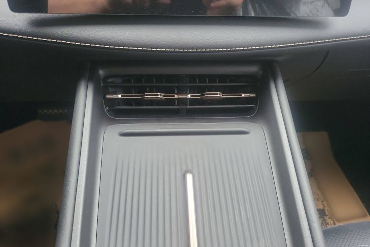 Used Baojun Yunhai 2024 140km Plug-in Hybrid Version
