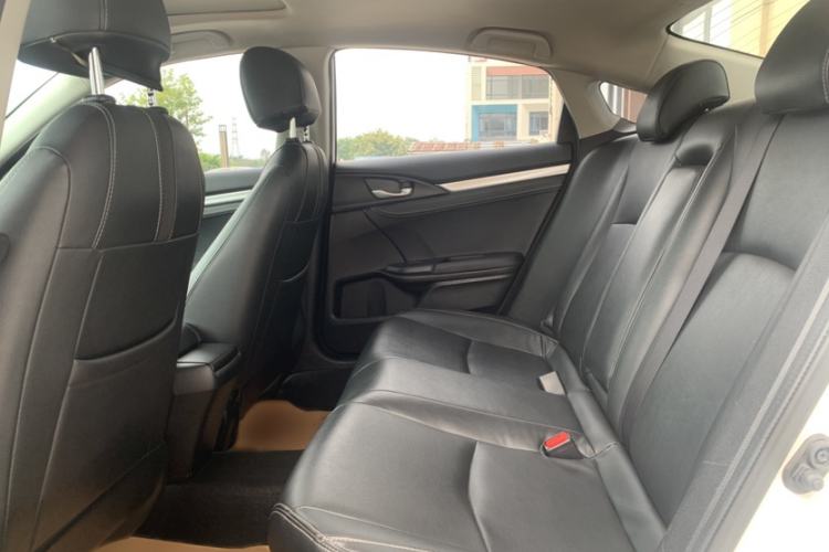 Used Honda Civic 2016 220TURBO CVT Luxury Edition
