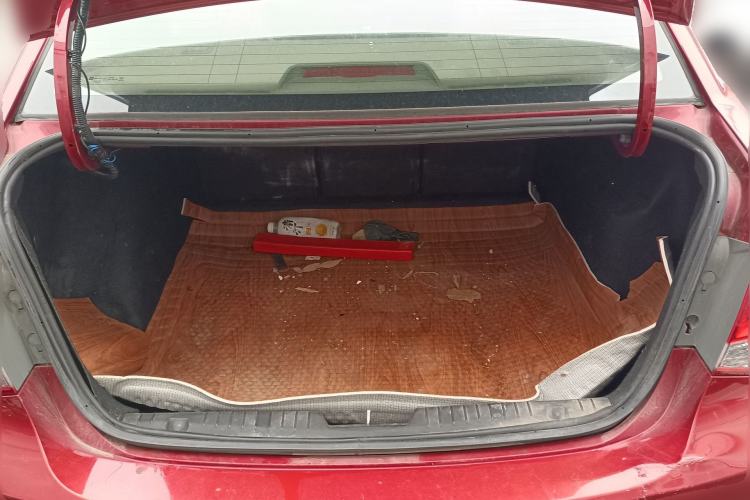 Used Chevrolet Cruze 2013 1.6L SE AT Trunk