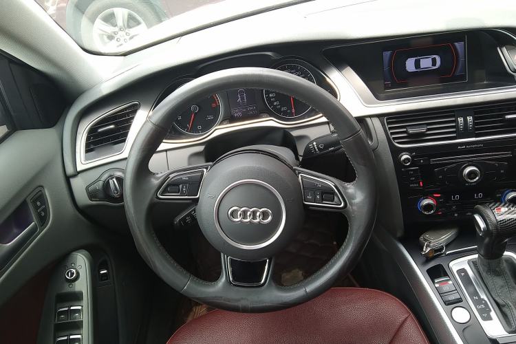 Used Audi A4L 2016 35 TFSI Collector's Edition Automatic Standard Model Steering Wheel