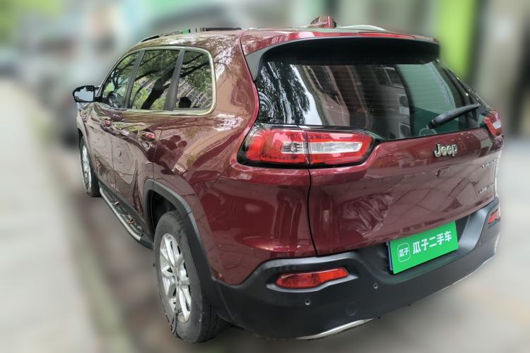 Used Jeep Cherokee 2017 2.0L Superior Edition