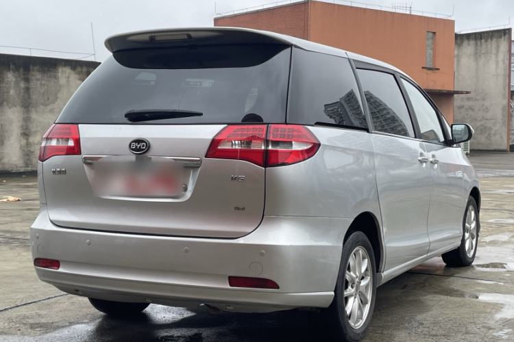 Used BYD M6 2013 2.4L Manual Luxury Model
