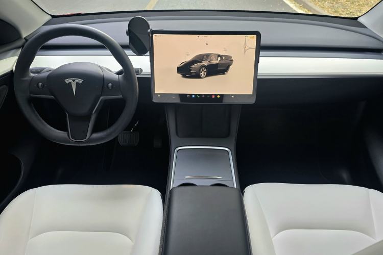 Used Tesla Model Y 2022 Rear-Wheel-Drive Version
