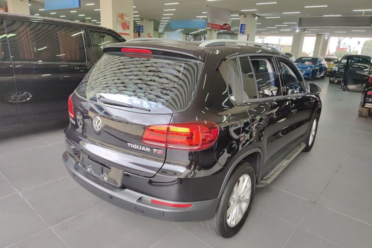 Used Volkswagen Tiguan L 2015 1.8TSI Manual Two-Wheel-Drive Limited Edition