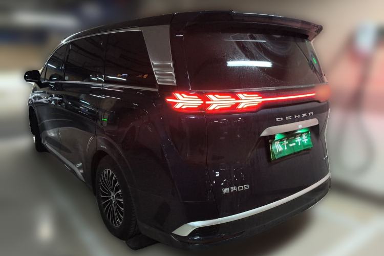 Used Denza D9 2022 DM-i 970 Four-Wheel Drive Flagship Model Rear Left 45 Deg